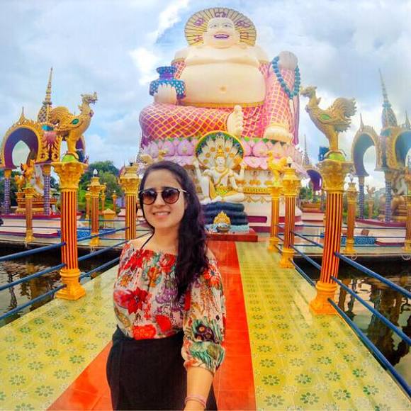 Meet your Posher, Jenn - Picture 1 of 1